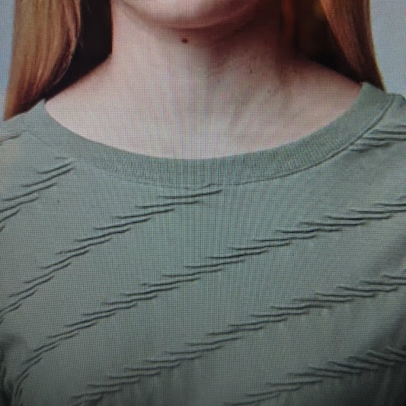 Women's Simply Vera Vera Wang Textured Three Quarter Sleeve Sweatshirt - NWT - Picture 3 of 13